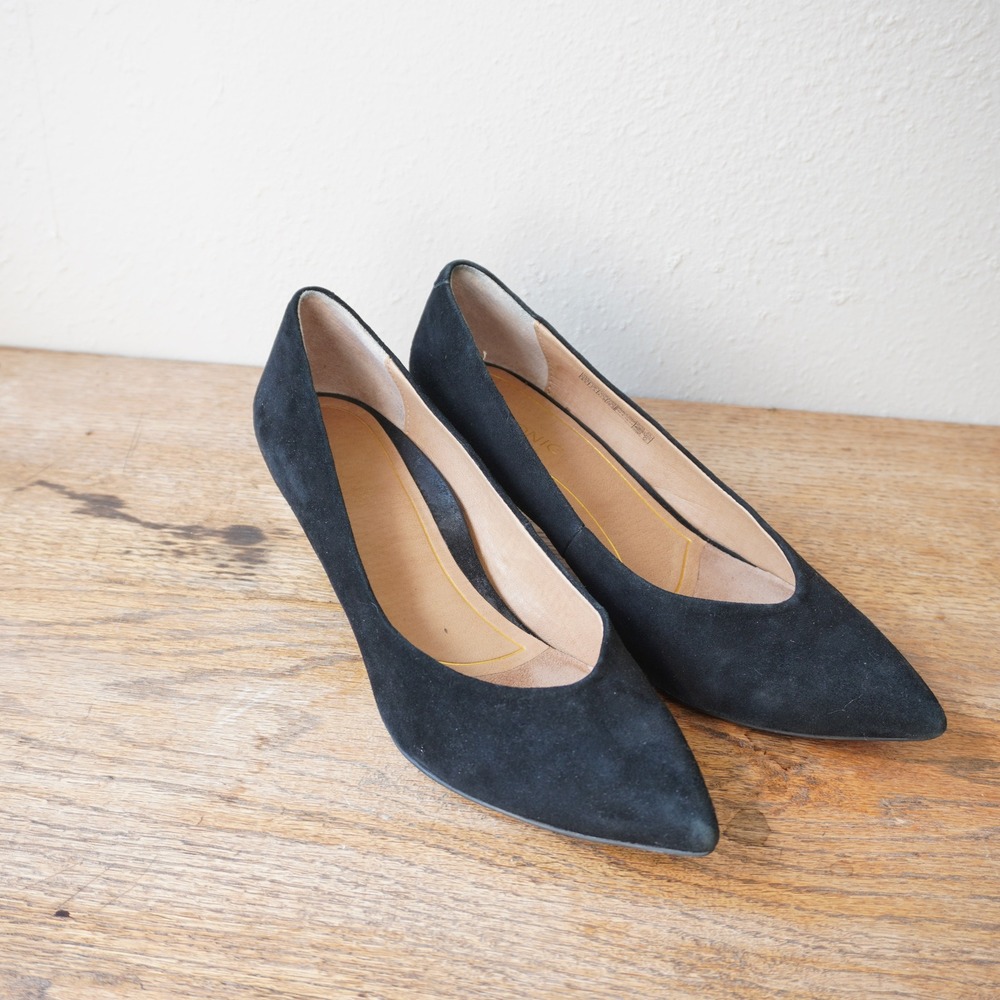 Vionic Josie Black Suede Pointed Toe Kitten Heel Pumps Womens 9.5 Comfort Chic